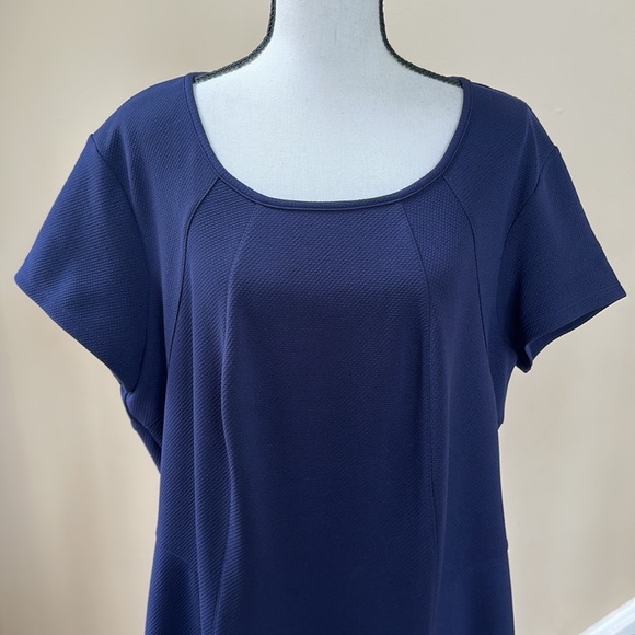 Avenue Navy Short Sleeve Dress with Zipper in Back (Size 18/20) - Picture 9 of 16